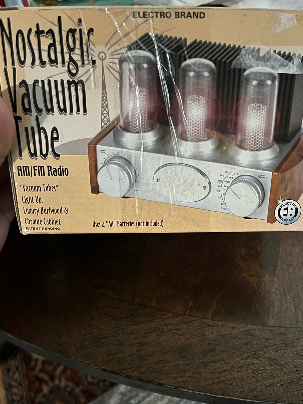 Nostalgic Vacuum Tube AM/FM Radio - Silver & Brown